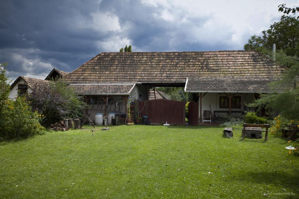 Acs Kuria Hotel Bodony Екстериор снимка